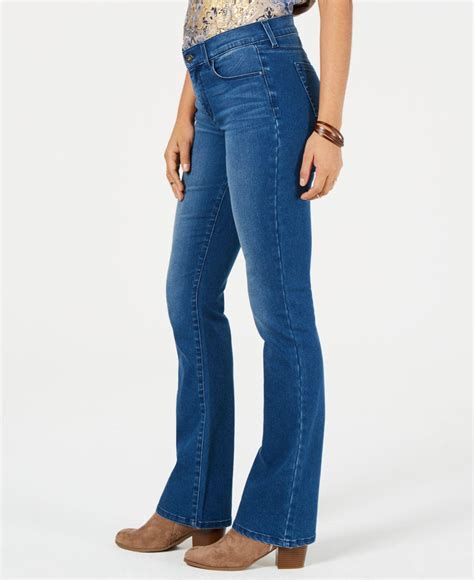 Macys womens blue jeans - Macy's is filled with tons of designer jeans, from skinny to boyfriend, and our editor breaks down everything you need to know to …